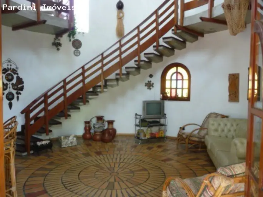 Foto 9 de Casa com 4 quartos à venda, 300m2 em Ubatuba - SP