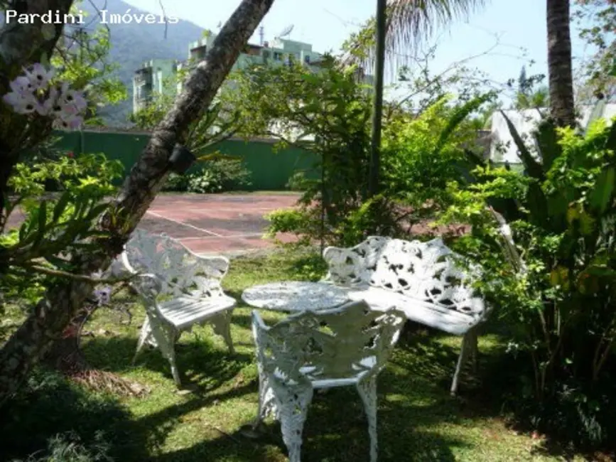 Foto 7 de Casa com 4 quartos à venda, 300m2 em Ubatuba - SP