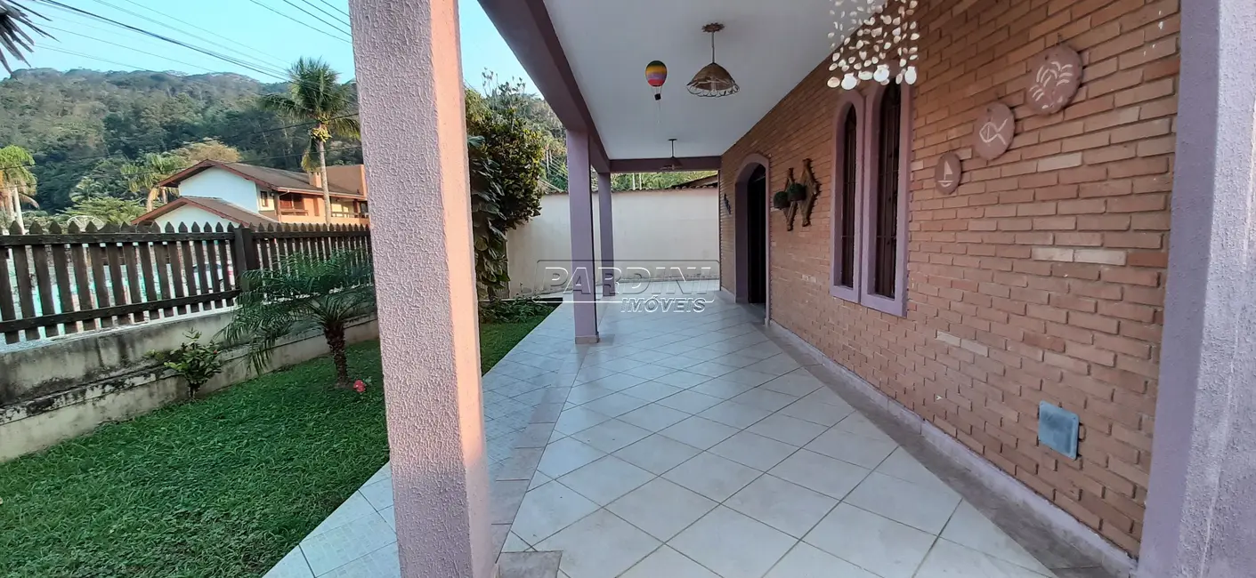 Foto 5 de Casa com 4 quartos à venda, 234m2 em Ubatuba - SP