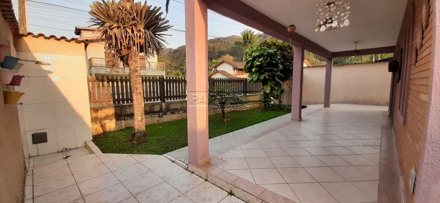 Foto 4 de Casa com 4 quartos à venda, 234m2 em Ubatuba - SP
