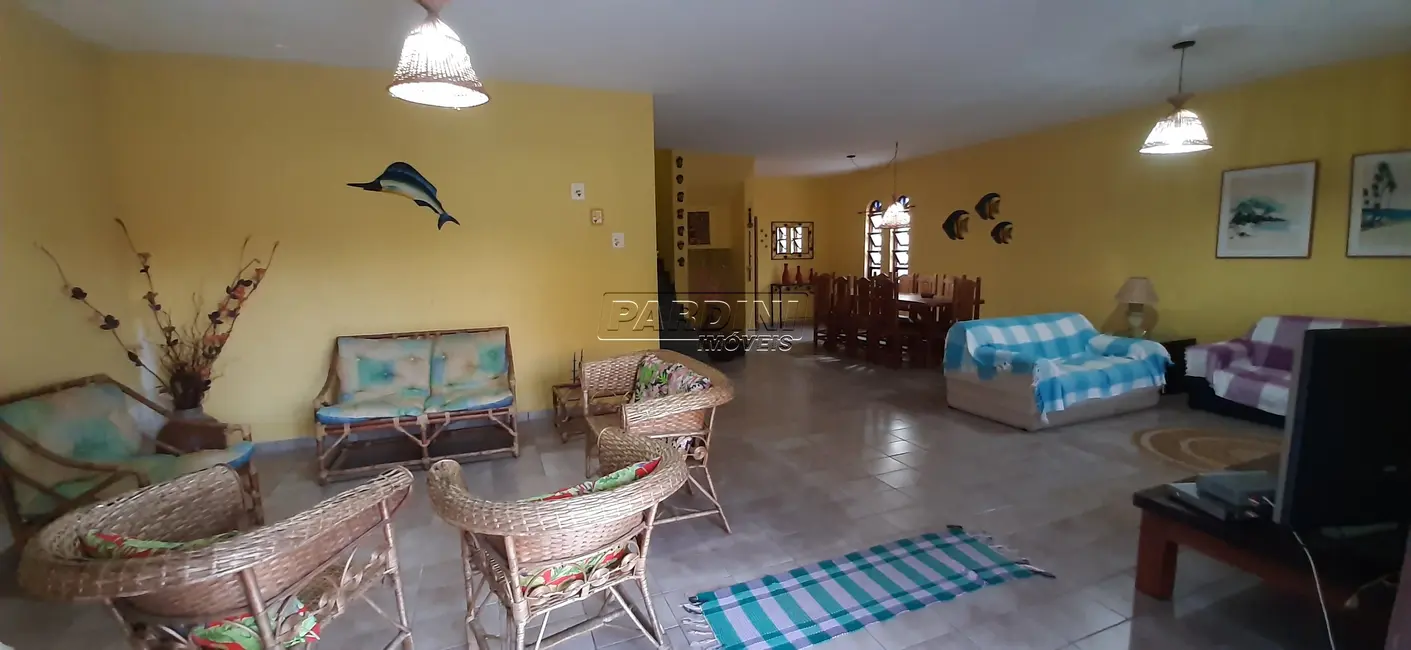 Foto 1 de Casa com 4 quartos à venda, 234m2 em Ubatuba - SP