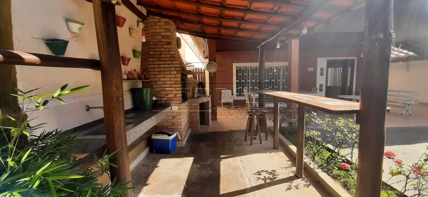 Casa com 4 quartos para alugar, 210m2 em Ubatuba - SP - imagem 5 Foto 5 de Casa com 4 quartos para alugar, 210m2 em Ubatuba - SP