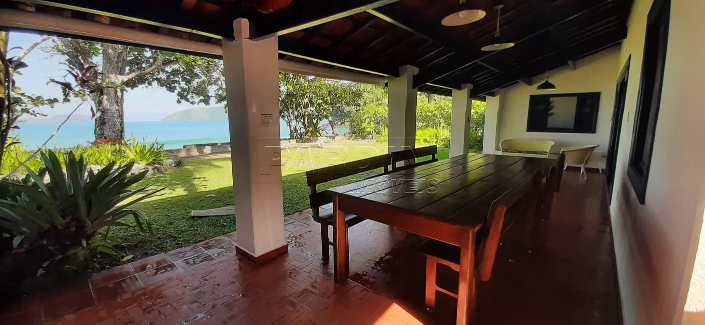 Foto 8 de Casa de Condomínio com 6 quartos à venda, 370m2 em Ubatuba - SP