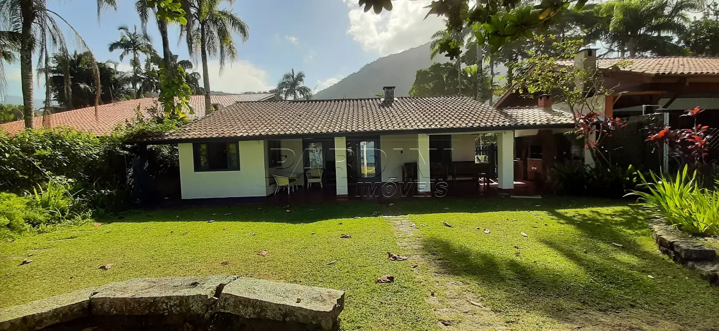 Foto 2 de Casa de Condomínio com 6 quartos à venda, 370m2 em Ubatuba - SP
