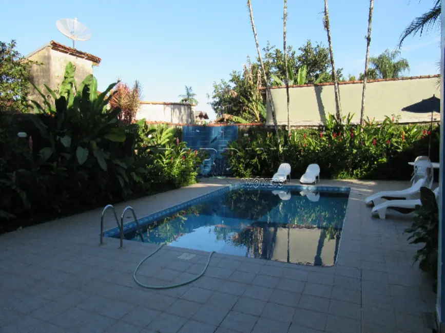 Casa com 4 quartos à venda, 200m2 em Ubatuba - SP - imagem 4 Foto 4 de Casa com 4 quartos à venda, 200m2 em Ubatuba - SP