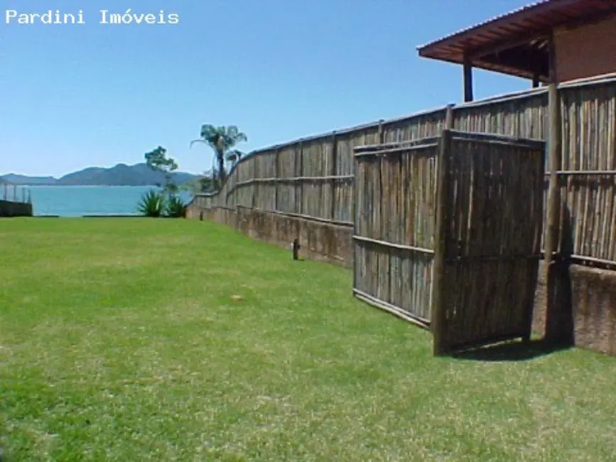 Foto 5 de Casa de Condomínio com 3 quartos à venda, 250m2 em Ubatuba - SP