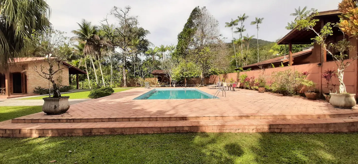 Foto 3 de Casa de Condomínio com 5 quartos à venda, 302m2 em Ubatuba - SP