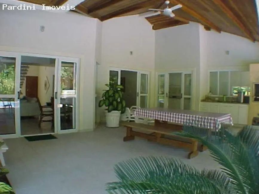 Foto 8 de Casa de Condomínio com 5 quartos à venda, 320m2 em Ubatuba - SP