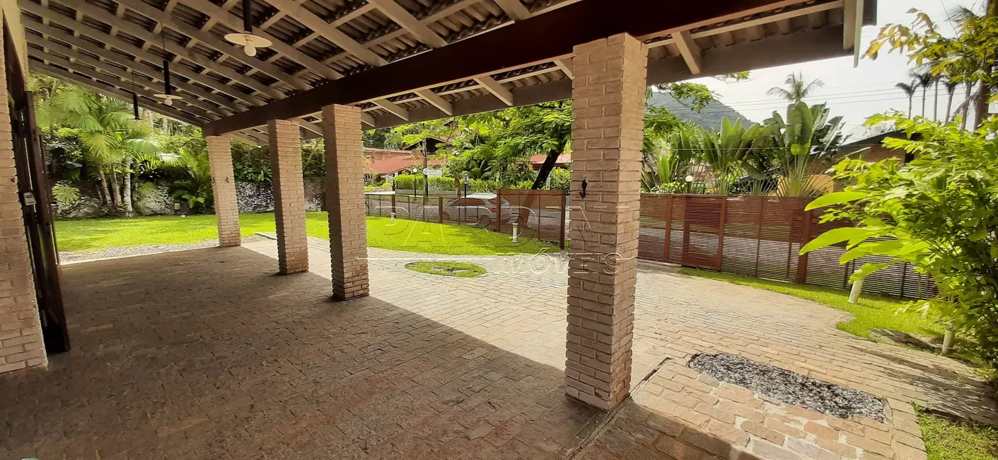 Foto 3 de Casa de Condomínio com 4 quartos à venda, 217m2 em Ubatuba - SP