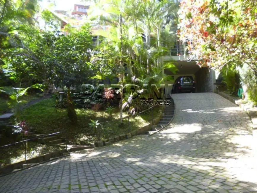 Foto 4 de Casa de Condomínio com 5 quartos à venda, 300m2 em Ubatuba - SP