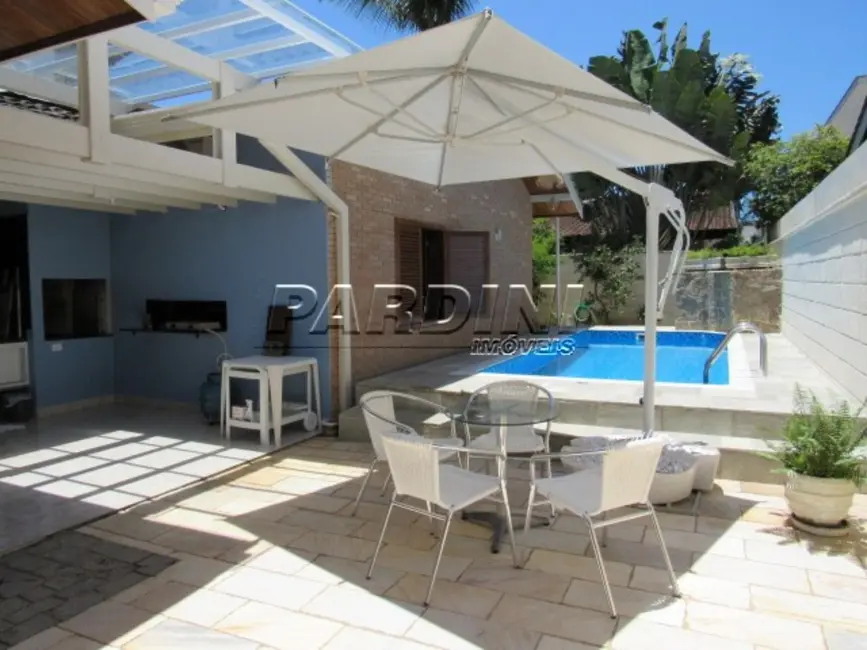 Foto 1 de Casa de Condomínio com 3 quartos à venda, 197m2 em Ubatuba - SP