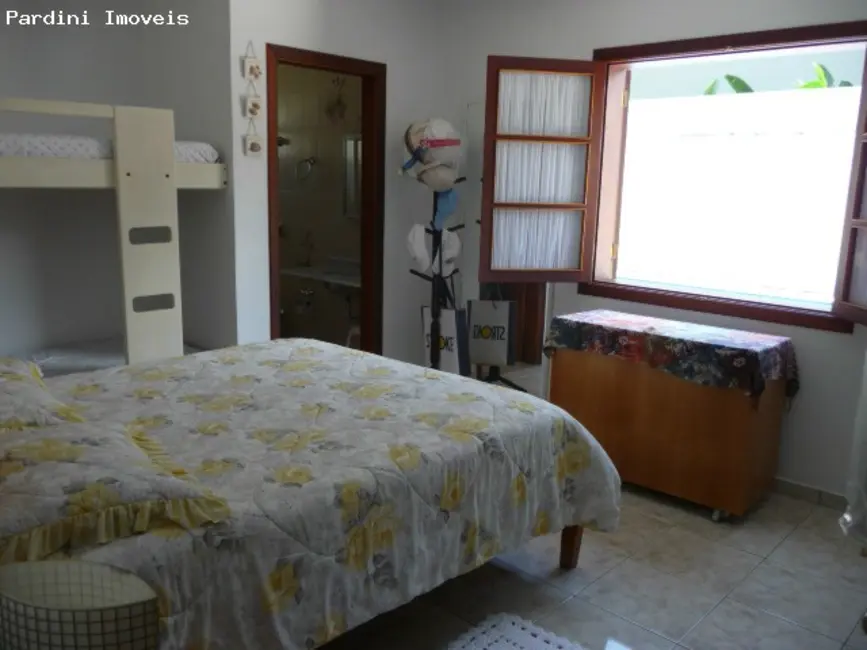 Casa de Condomínio com 3 quartos à venda, 197m2 em Ubatuba - SP - imagem 4 Foto 4 de Casa de Condomínio com 3 quartos à venda, 197m2 em Ubatuba - SP