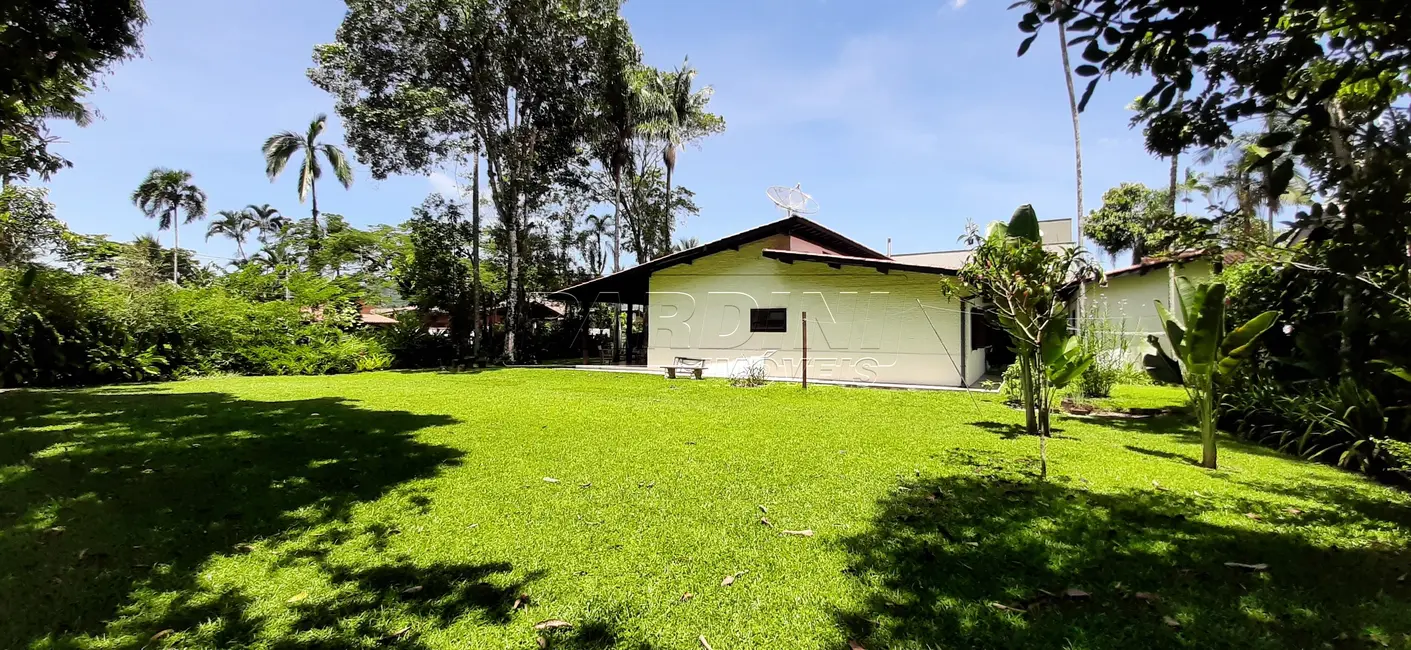 Foto 4 de Casa de Condomínio com 5 quartos à venda, 189m2 em Ubatuba - SP