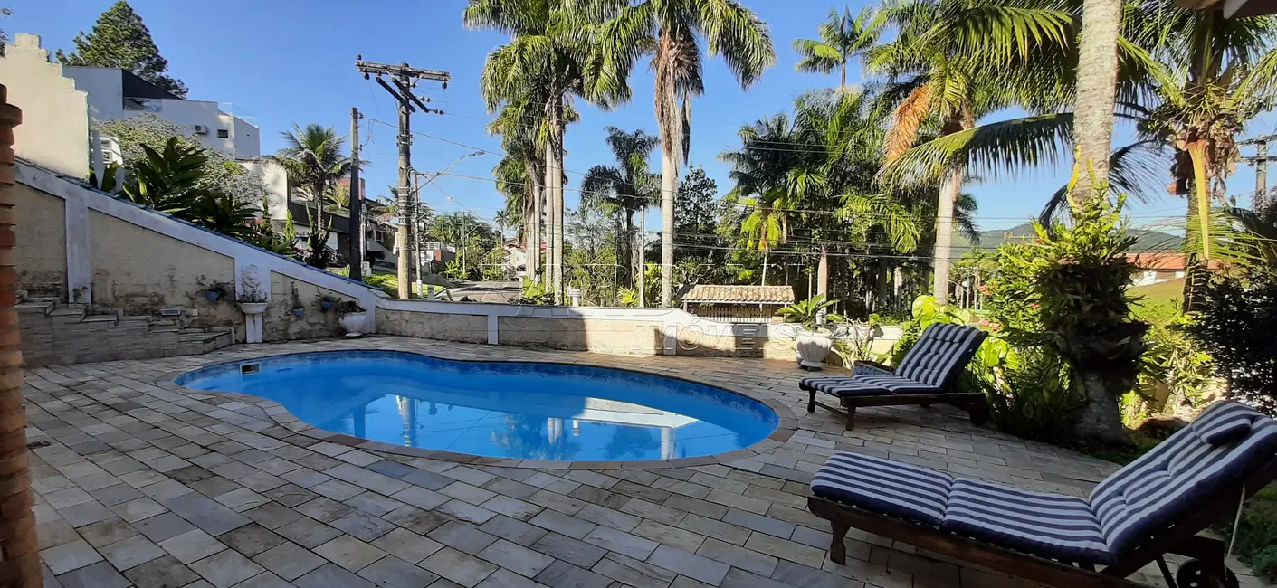 Foto 5 de Casa de Condomínio com 4 quartos à venda, 150m2 em Ubatuba - SP