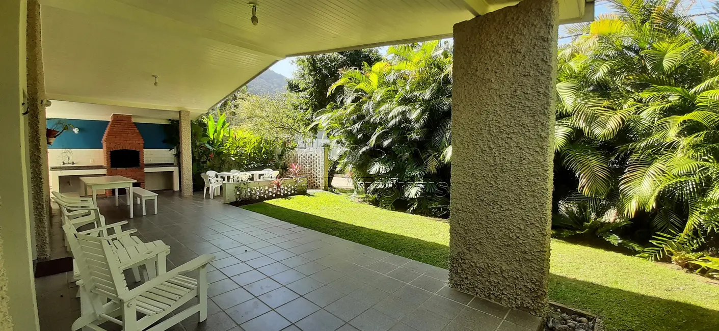 Foto 7 de Casa de Condomínio com 4 quartos à venda, 192m2 em Ubatuba - SP