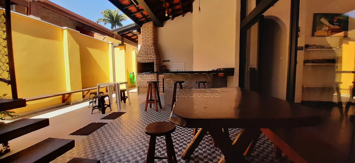 Foto 1 de Casa de Condomínio com 5 quartos à venda, 142m2 em Ubatuba - SP