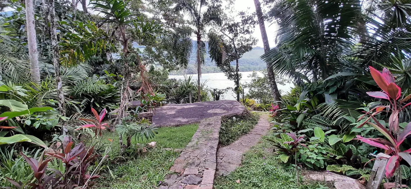 Foto 2 de Casa com 5 quartos à venda, 267m2 em Ubatuba - SP