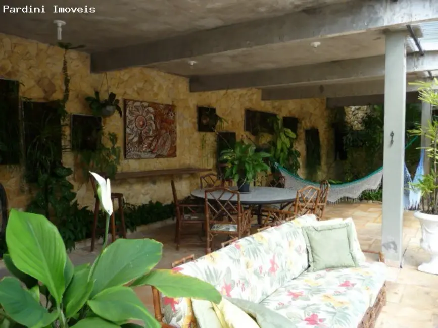 Foto 6 de Casa com 5 quartos à venda em Ubatuba - SP