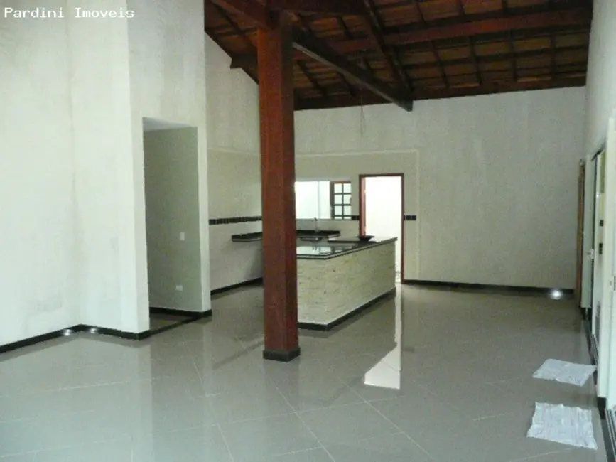 Foto 1 de Casa de Condomínio com 3 quartos à venda, 238m2 em Ubatuba - SP