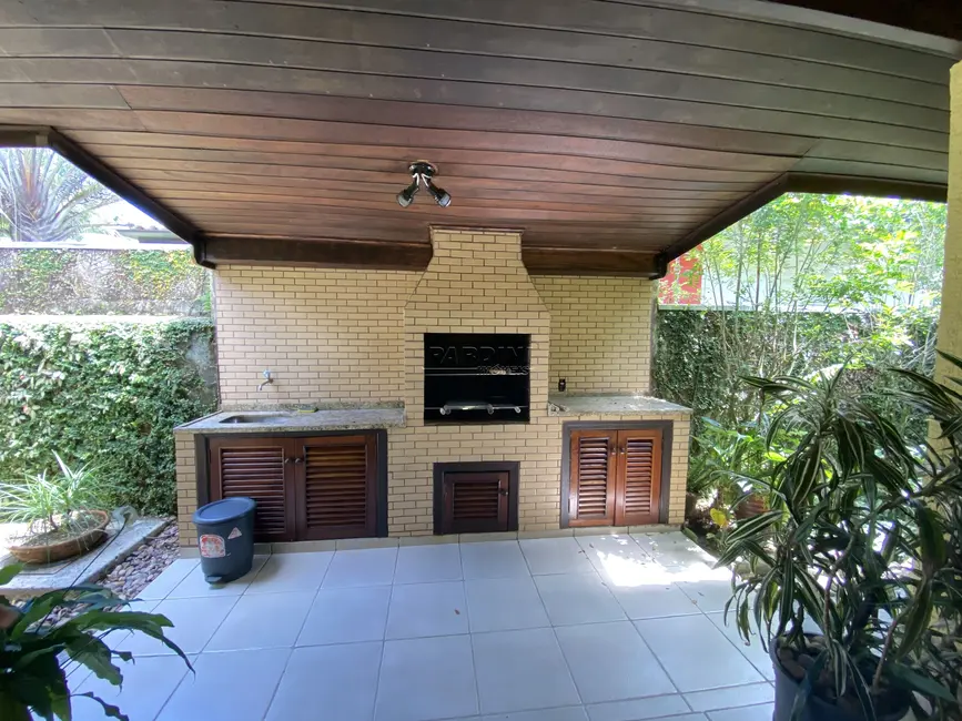 Foto 8 de Casa de Condomínio com 4 quartos à venda, 250m2 em Ubatuba - SP