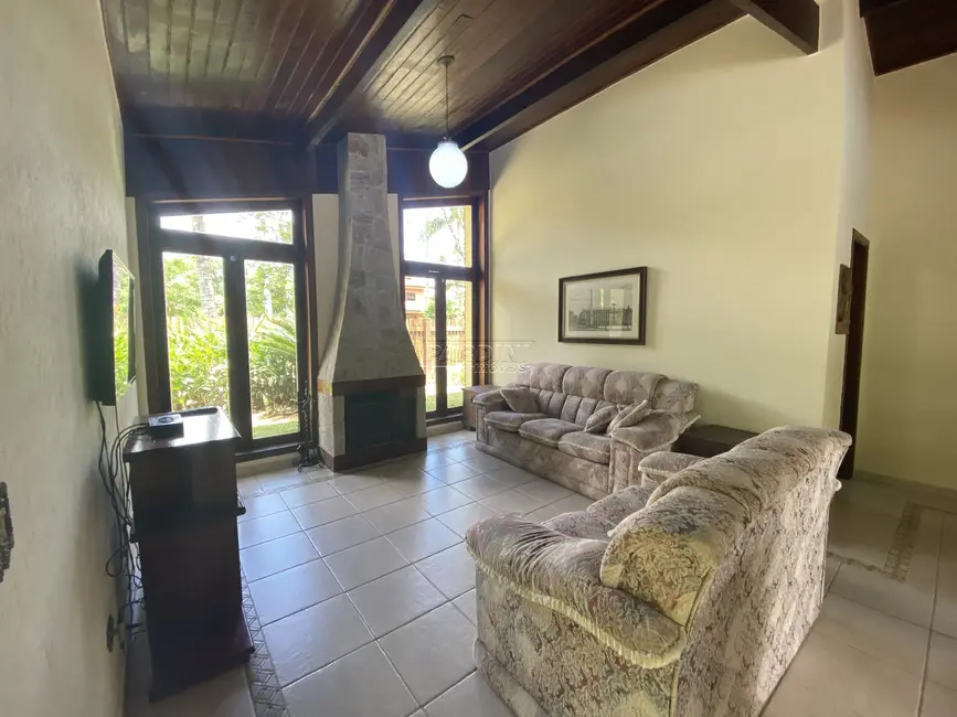 Foto 3 de Casa de Condomínio com 4 quartos à venda, 250m2 em Ubatuba - SP