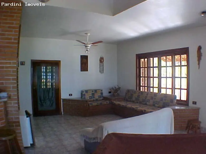 Foto 1 de Casa com 4 quartos à venda, 350m2 em Ubatuba - SP