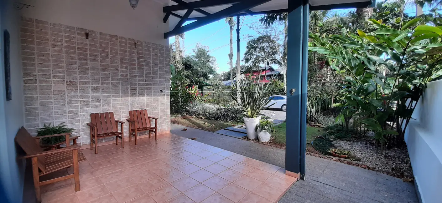 Foto 3 de Casa de Condomínio com 4 quartos à venda, 165m2 em Ubatuba - SP