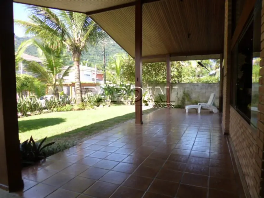 Foto 5 de Casa de Condomínio com 4 quartos à venda, 238m2 em Ubatuba - SP
