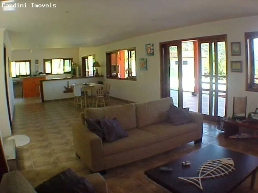 Foto 9 de Casa de Condomínio com 3 quartos à venda em Ubatuba - SP