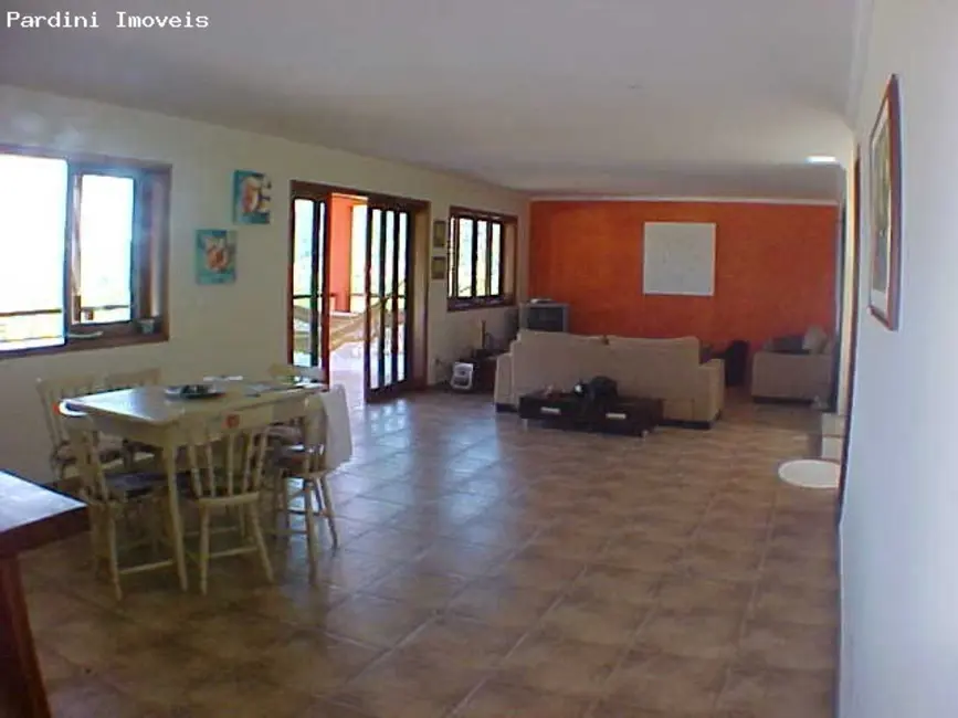 Foto 8 de Casa de Condomínio com 3 quartos à venda em Ubatuba - SP