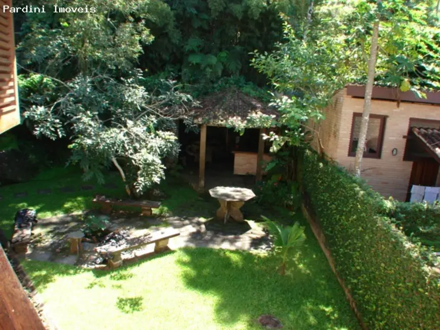 Foto 9 de Casa de Condomínio com 4 quartos à venda, 300m2 em Ubatuba - SP