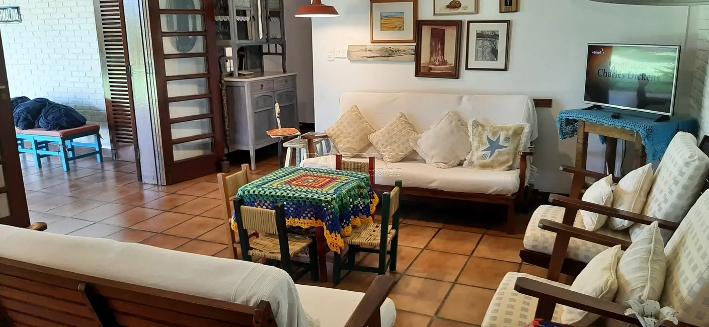 Foto 1 de Casa de Condomínio com 5 quartos à venda, 200m2 em Ubatuba - SP
