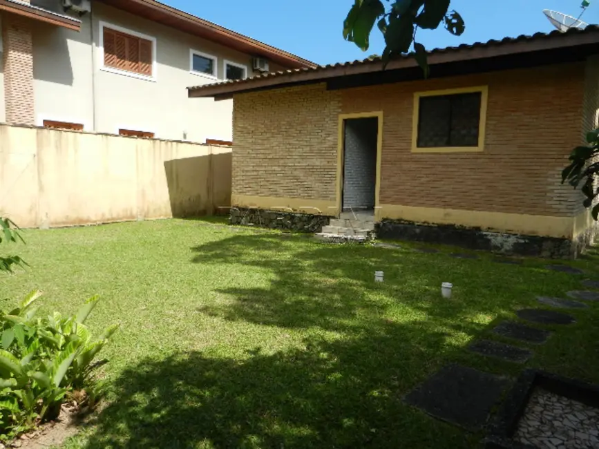 Foto 2 de Casa de Condomínio com 3 quartos à venda, 213m2 em Ubatuba - SP