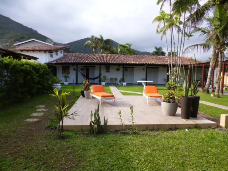 Foto 6 de Casa com 4 quartos à venda, 178m2 em Ubatuba - SP