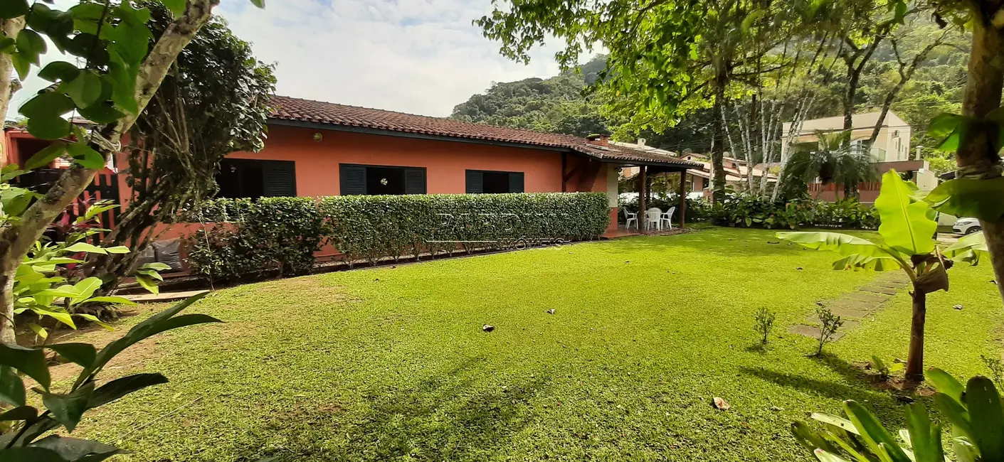 Foto 4 de Casa de Condomínio com 3 quartos à venda, 125m2 em Ubatuba - SP