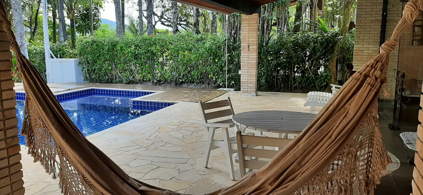 Foto 6 de Casa de Condomínio com 4 quartos à venda, 215m2 em Ubatuba - SP