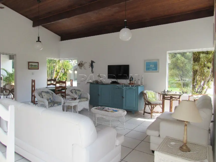 Foto 2 de Casa de Condomínio com 6 quartos à venda, 236m2 em Ubatuba - SP