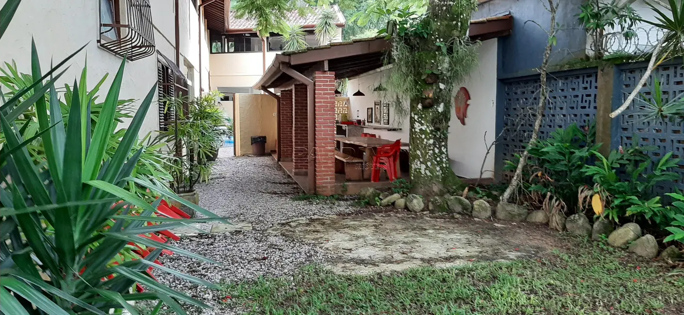 Foto 5 de Casa com 6 quartos à venda, 407m2 em Ubatuba - SP