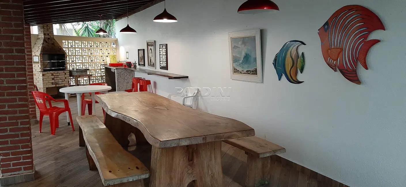 Foto 6 de Casa com 6 quartos à venda, 407m2 em Ubatuba - SP