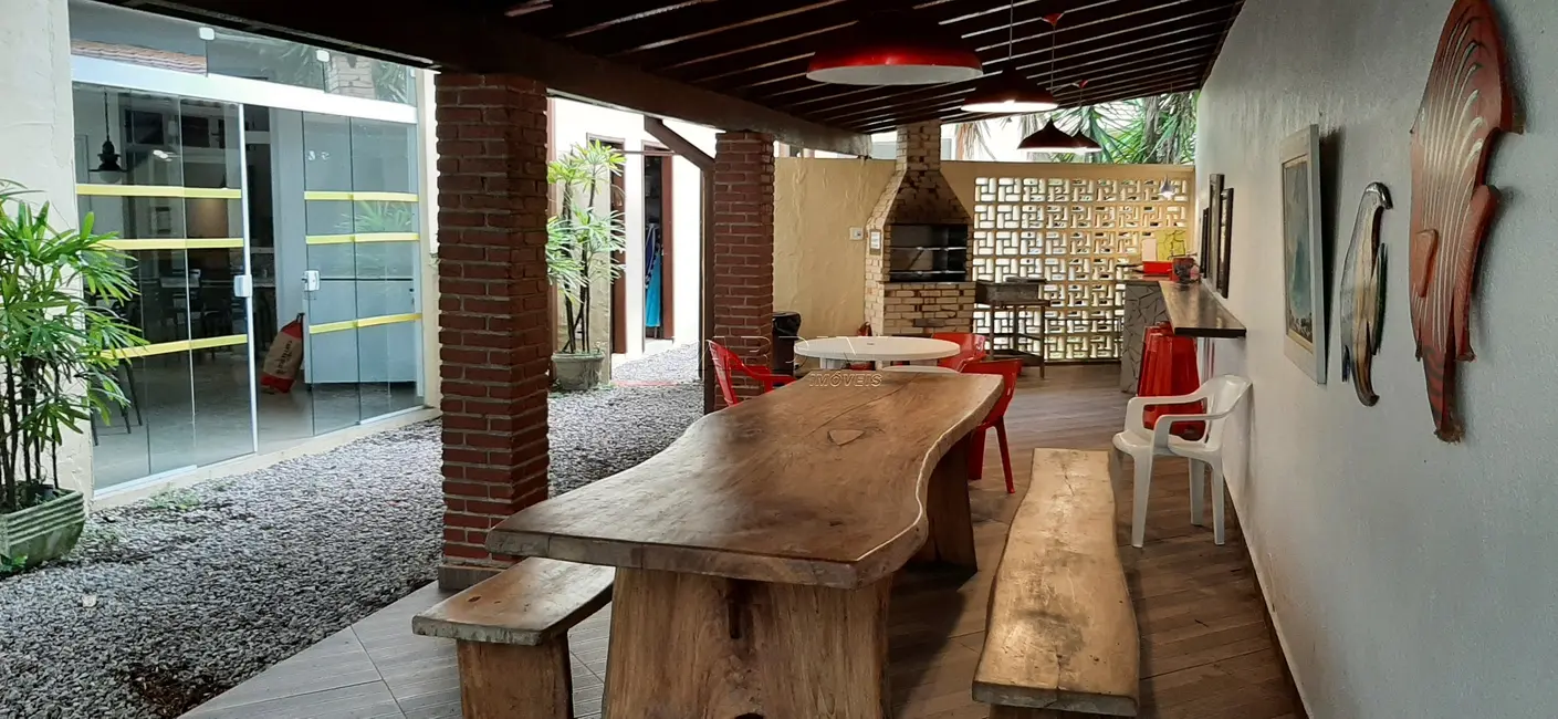 Foto 7 de Casa com 6 quartos à venda, 407m2 em Ubatuba - SP