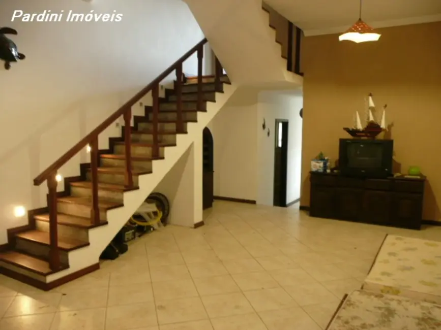 Apartamento com 3 quartos à venda, 140m2 em Ubatuba - SP - imagem 3 Foto 3 de Apartamento com 3 quartos à venda, 140m2 em Ubatuba - SP