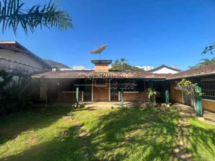 Foto 1 de Terreno / Lote à venda, 146m2 em Ubatuba - SP