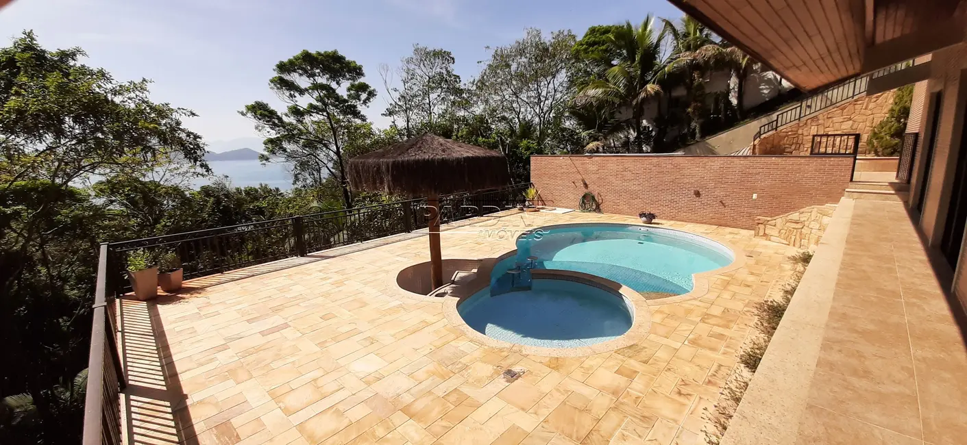 Casa de Condomínio com 4 quartos para alugar, 276m2 em Ubatuba - SP - imagem 8 Foto 8 de Casa de Condomínio com 4 quartos para alugar, 276m2 em Ubatuba - SP