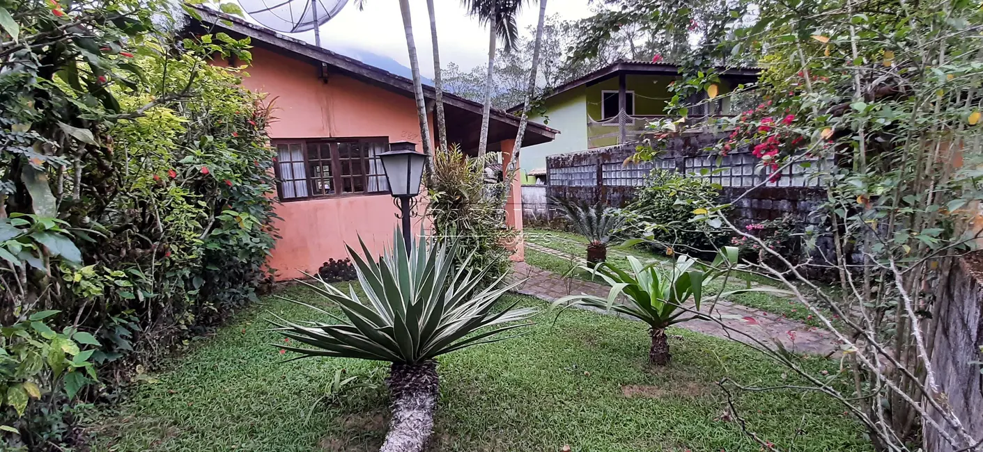 Foto 4 de Casa com 2 quartos à venda, 56m2 em Ubatuba - SP