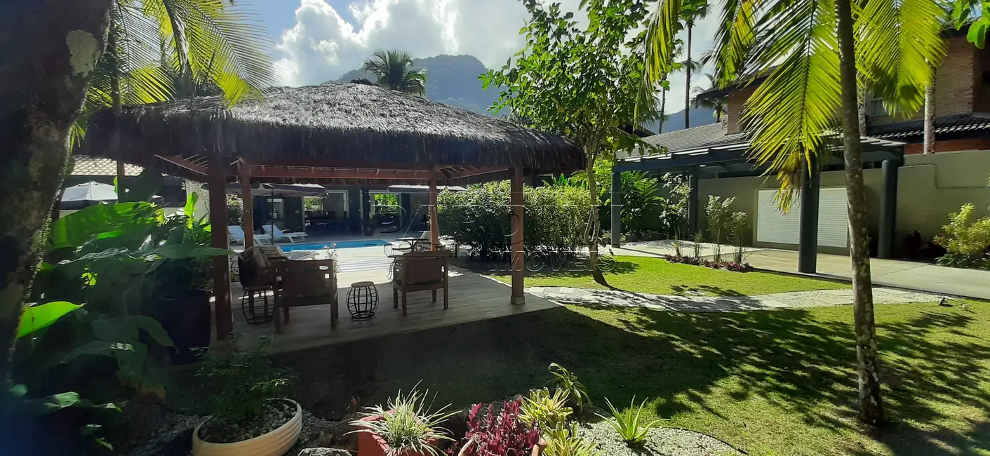 Foto 3 de Casa de Condomínio com 3 quartos à venda, 190m2 em Ubatuba - SP