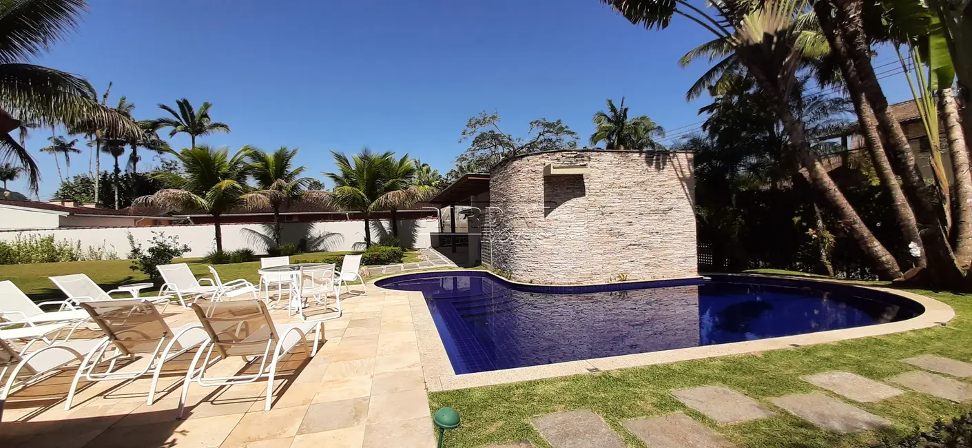 Foto 1 de Casa de Condomínio com 6 quartos à venda, 200m2 em Ubatuba - SP