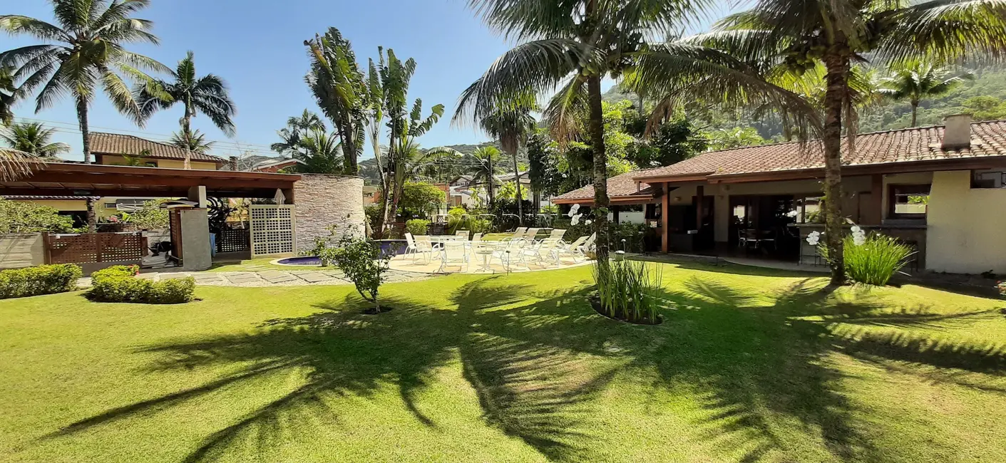 Foto 5 de Casa de Condomínio com 6 quartos à venda, 200m2 em Ubatuba - SP