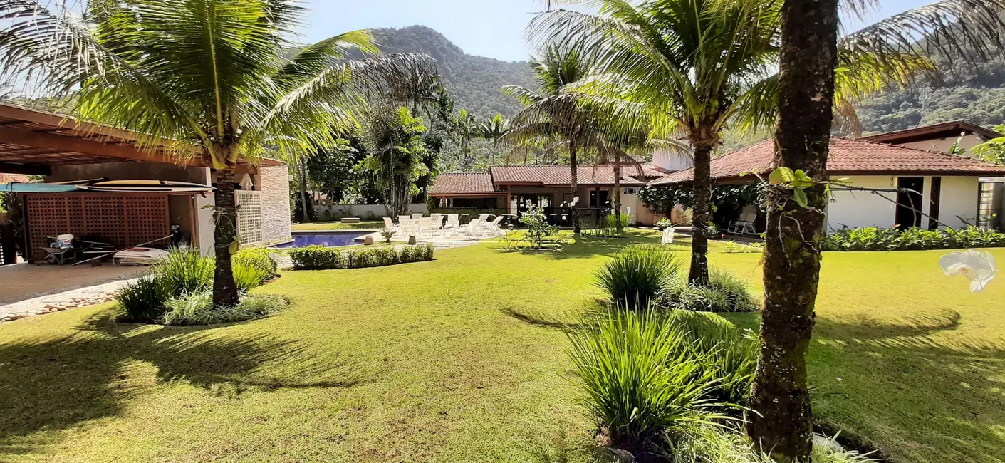 Foto 3 de Casa de Condomínio com 6 quartos à venda, 200m2 em Ubatuba - SP