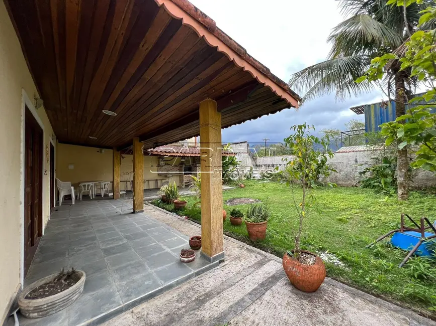 Foto 2 de Casa com 3 quartos à venda, 194m2 em Ubatuba - SP