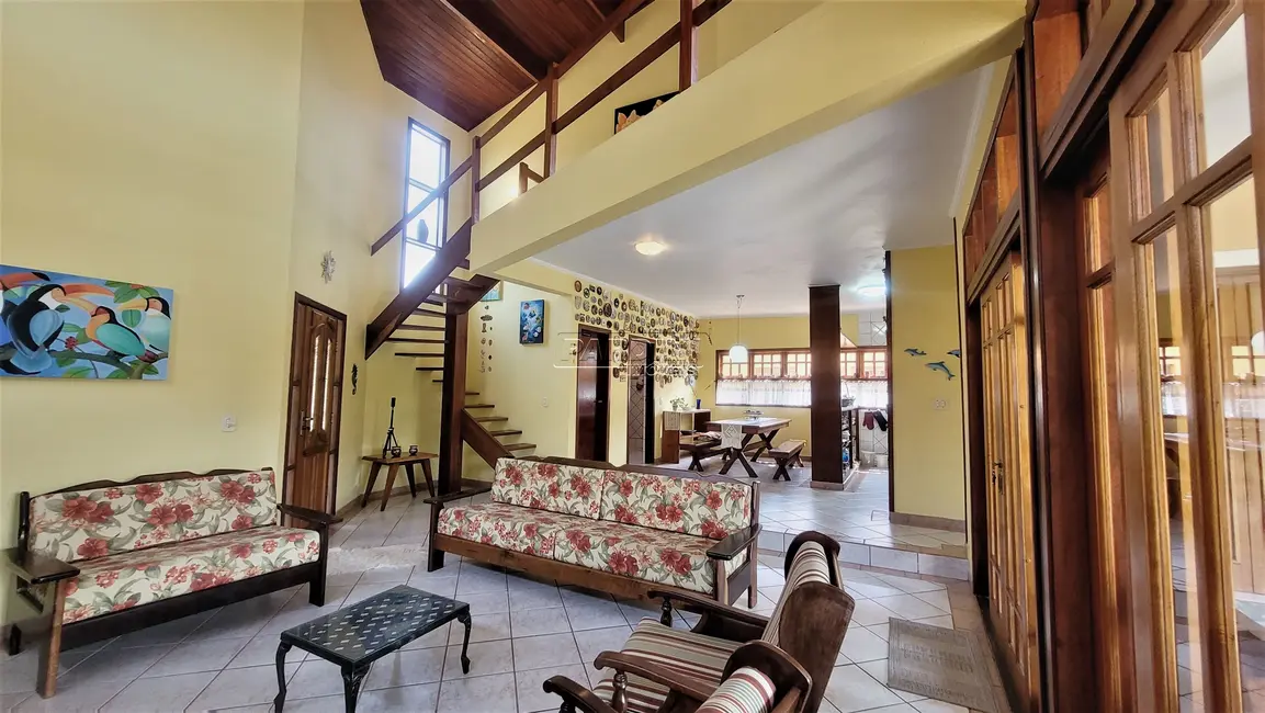 Foto 8 de Casa de Condomínio com 3 quartos à venda, 247m2 em Ubatuba - SP